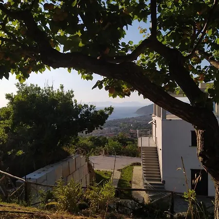 Il Vigneto: Tra Mare E Natura 2 بيت للعطل